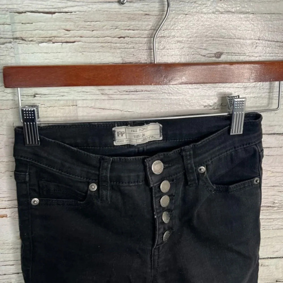 Free people black button fly skinny jeans raw hem size 24 - Picture 4 of 9